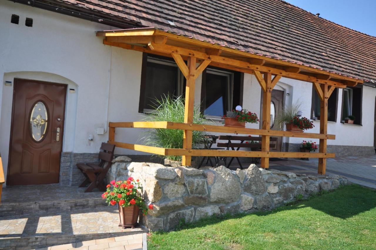 Agroturystyka Nad Strumykiem Löschney Exterior foto